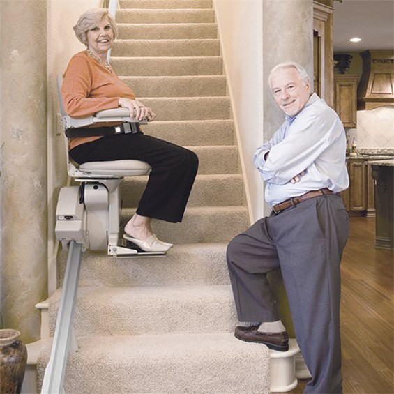 Elite-IndoorStraight-couple-on-stairs-MAIN1