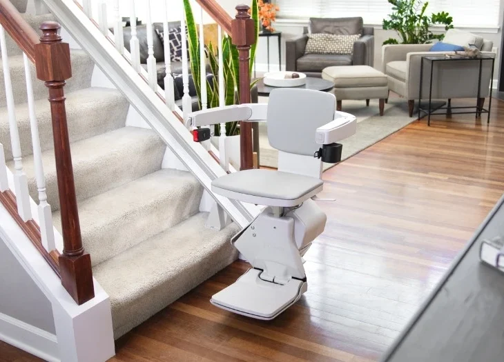 beautiful straight stair lift in Sandy Springs home